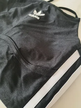 Top Adidas Nero Taglia XXS