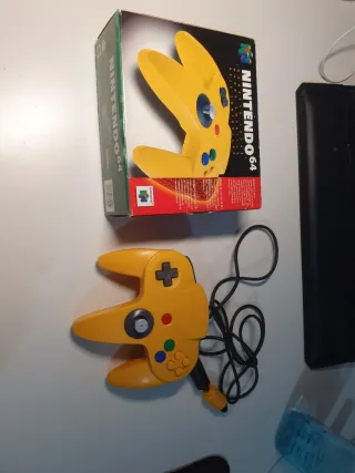 Mando Amarillo Nintendo 64