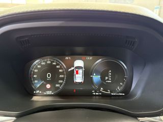 VOLVO XC60 2.0 T8 AWD RDESIGN AUTO