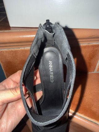 Zapatos de tacón negros