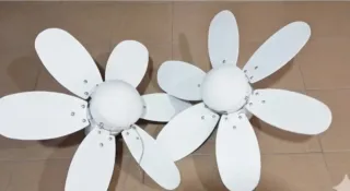 Lote 2 ventiladores blancos con luz