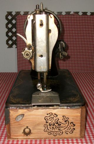 Máquina de Coser Antigua Naumann