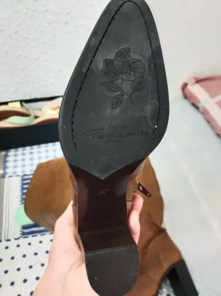 Botas de cuero marrones