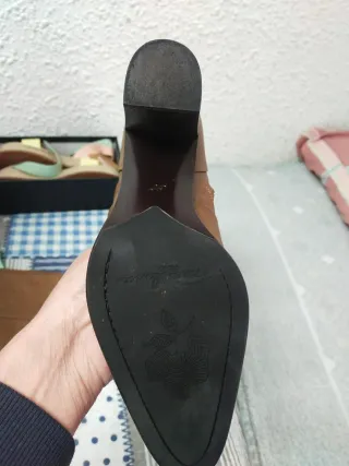 Botas de cuero marrones