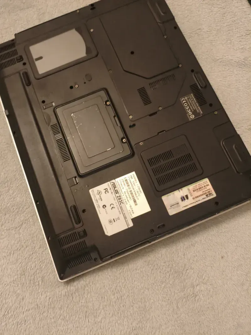 ASUS Z83C 17” + Mochila Targus premium afbeelding 5