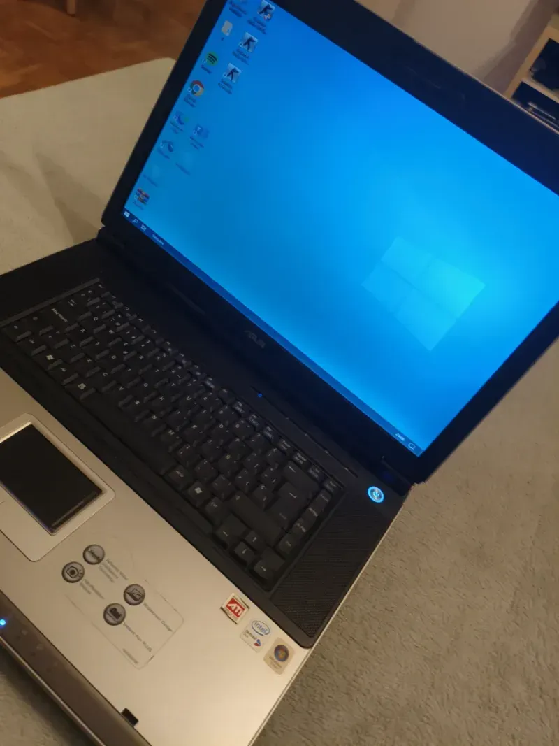 ASUS Z83C 17” + Mochila Targus premium afbeelding 8