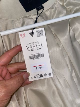 Gabardina Zara Beige da mucha talla hasta una 42