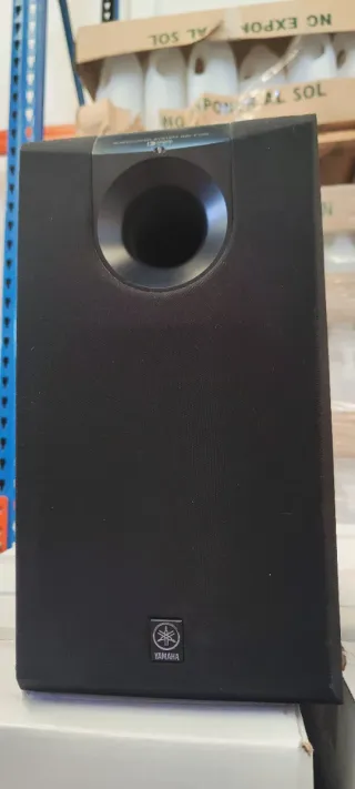 Yamaha SW-P130 Subwoofer Cine en Casa