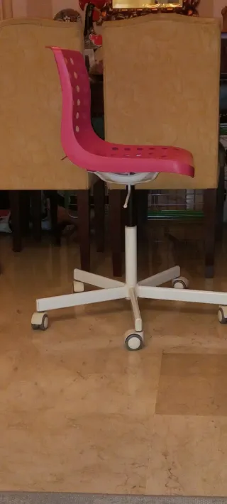 Silla de escritorio,oficina, etc,rosa Ikea
