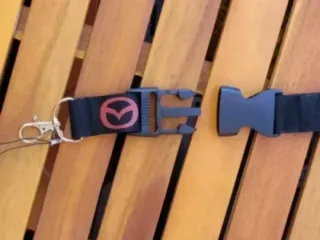 Llavero Mazda Cordón de Cuello Accesorio Regalo