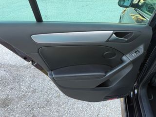 Volkswagen Golf VI R20 DSG Buckets 2011