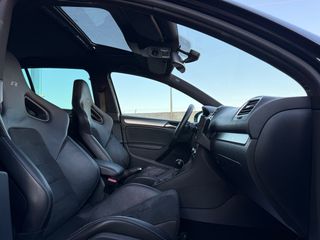 Volkswagen Golf VI R20 DSG Buckets 2011