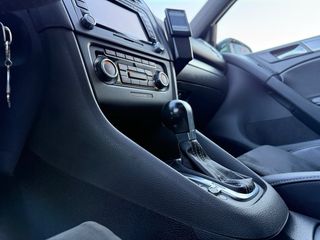 Volkswagen Golf VI R20 DSG Buckets 2011