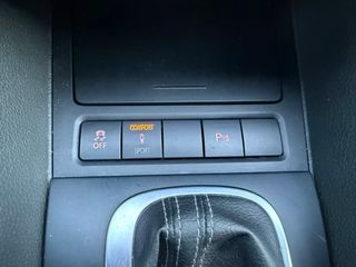 Volkswagen Golf VI R20 DSG Buckets 2011