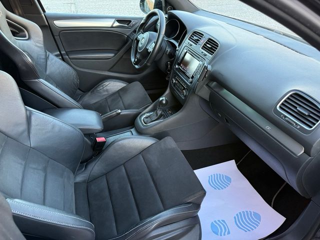 Volkswagen Golf VI R20 DSG Buckets 2011