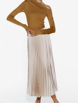Falda plisada Zara Champagne Talla L