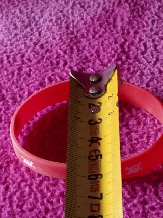 PULSERA ROJA INFANTIL CALAVERAS Y PIRATAS