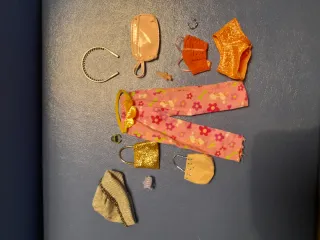 Accessori Bratz: vestiti e borse