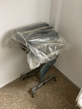 Máquina de escribir Olivetti Linea 98 Antigua