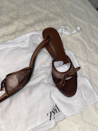 Sandalias Zara lazo marrón