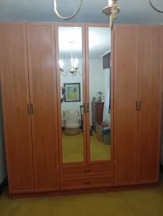 Armario madera 220x240cm con espejos