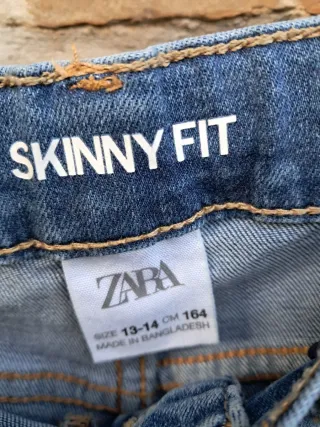 Lote de pantalones (9). Estos, mas otro anuncio.