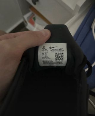 Nike VaporMax Plus Negro y Dorado