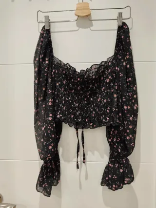 Top floral negro y rosa