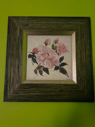 Cuadro de flores rosas y marco de madera