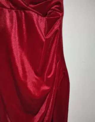 Vestito rosso elegante in velluto