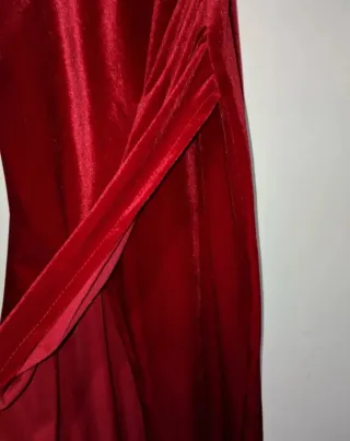 Vestito rosso elegante in velluto