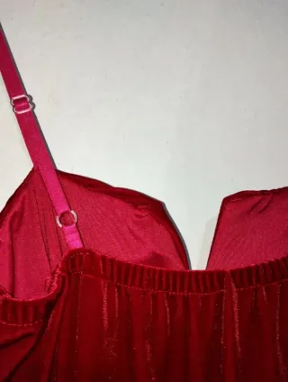 Vestito rosso elegante in velluto
