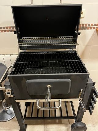 Barbacoa de Carbón Negra