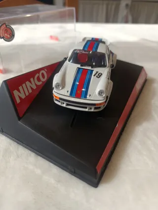 Porsche 911 Martini Racing Slot car 1:32