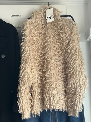 Jersey Zara pelo sintético beige talla xs / s