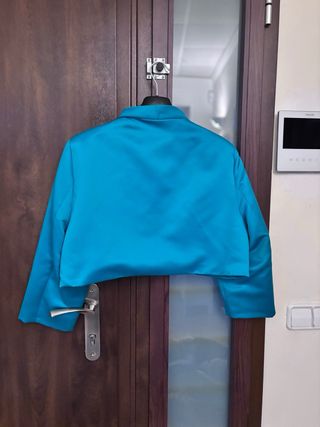 Vestido fiesta elegante con chaqueta