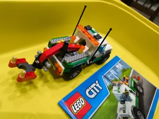 Camión Grúa LEGO City 24-7 Service