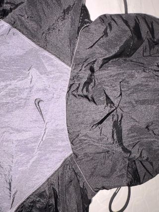 Chaqueta cortavientos Nike Swoosh