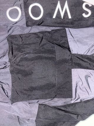 Chaqueta cortavientos Nike Swoosh