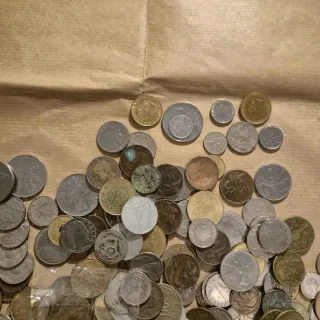 Lotto monete mondo - 1,07 kg