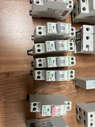 Material eléctrico: Interruptores y más