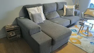 Sofá chaise longue gris muy cómodo y amplio (3/4 p