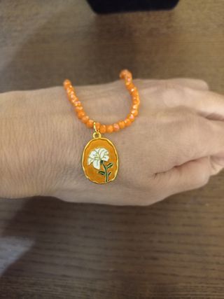 Collana con ciondolo fiore