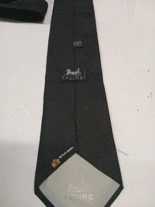 Corbata Negra Celine