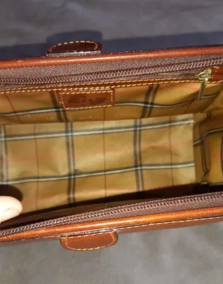 Beauty case in pelle marrone