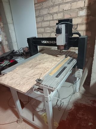 Fresadora CNC VISION 2424