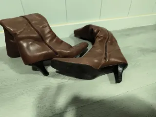 Botas de piel marrones