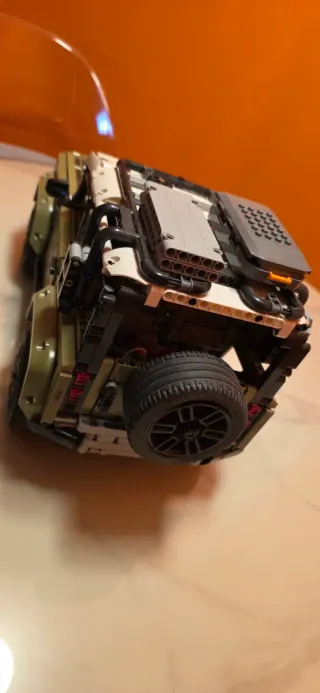 Lego Technic Land Rover Defender 42110