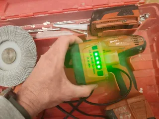 Baterías Hilti 22V Li-Ion 1.6 Ah y Cargador