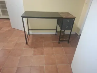 Escritorio 1.20 x 0.50 Madera y Negro